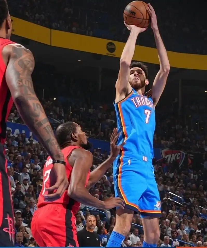 通过下快攻, 两队呈现犬, inews 通过下快攻, 两队呈现犬, inews