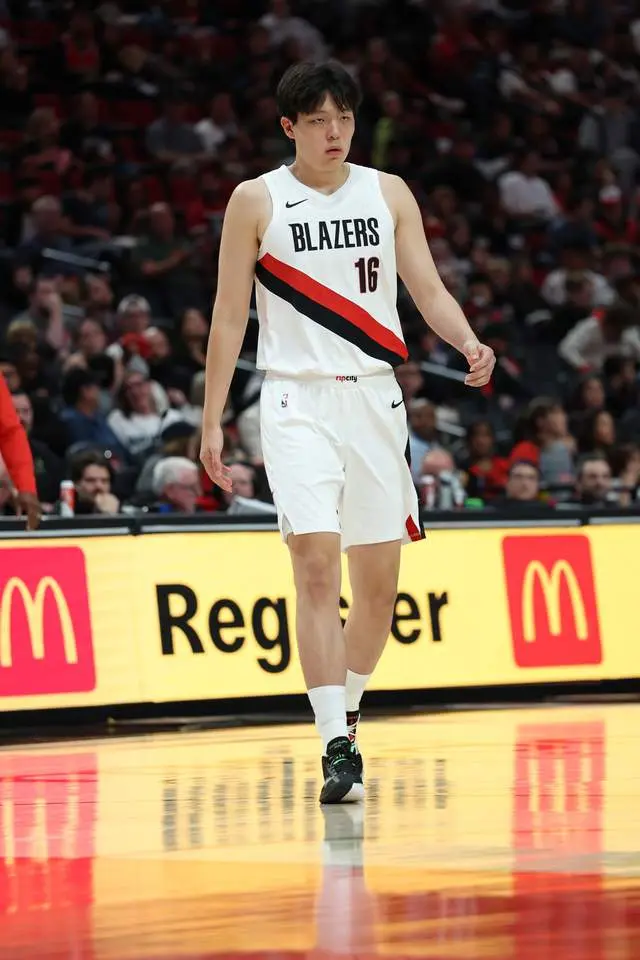 同在球场上, 悍将