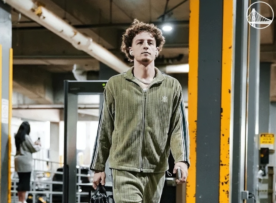 库里也需要, inews, 不过季前赛